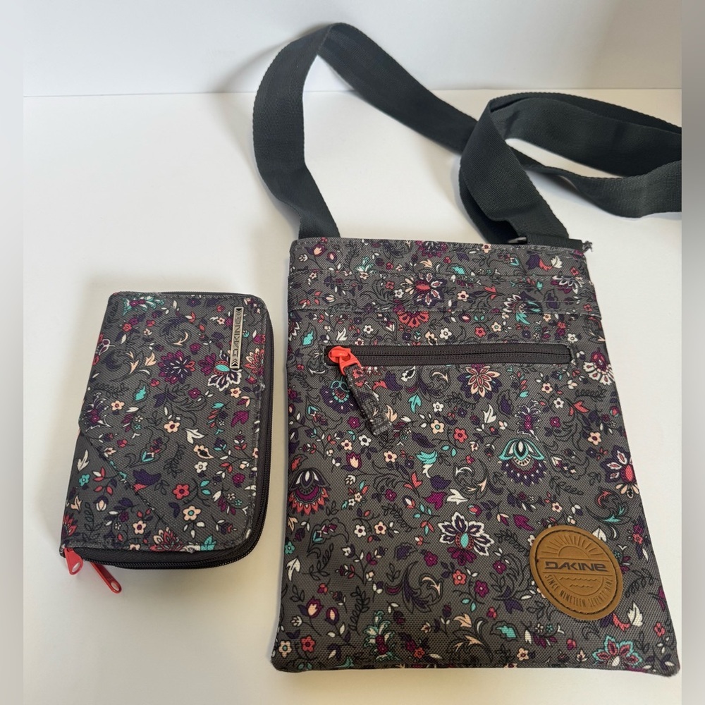 Dakine Jive Crossbody Bag and matching Annie Wallet in the wallflower pattern
